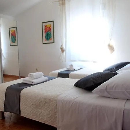 Grace Felice For 8 People With Private Pool & Only 2 Km From The Near Fazana Valbandon