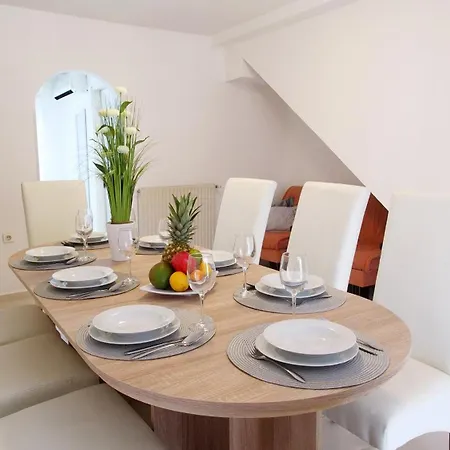 Villa Grace Felice For 8 People With Private Pool & Only 2 Km From The Near Fazana