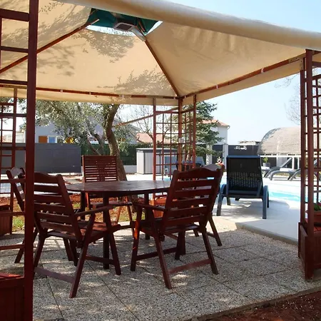 Grace Felice For 8 People With Private Pool & Only 2 Km From The Near Fazana Villa