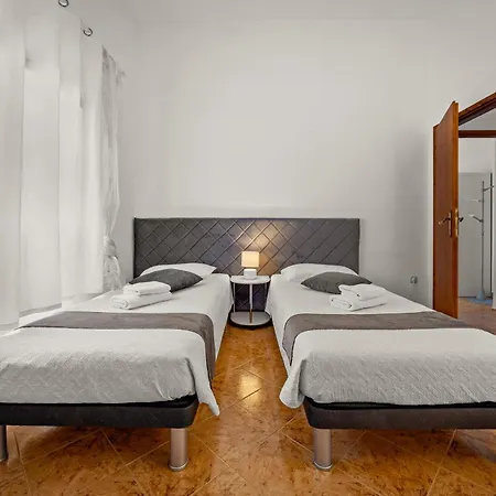 Grace Felice For 8 People With Private Pool & Only 2 Km From The Near Fazana Villa Valbandon