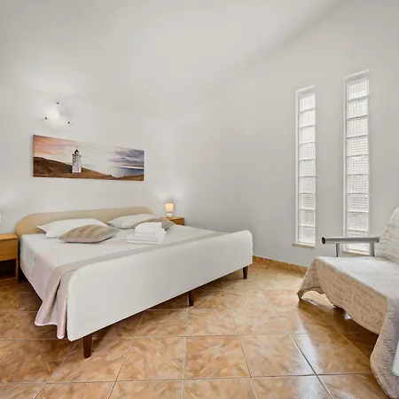 Villa Grace Felice For 8 People With Private Pool & Only 2 Km From The Near Fazana *