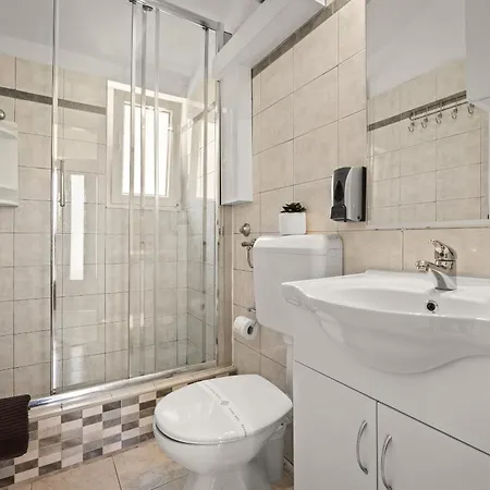 Villa Grace Felice For 8 People With Private Pool & Only 2 Km From The Near Fazana *