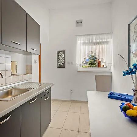 Villa Grace Felice For 8 People With Private Pool & Only 2 Km From The Near Fazana