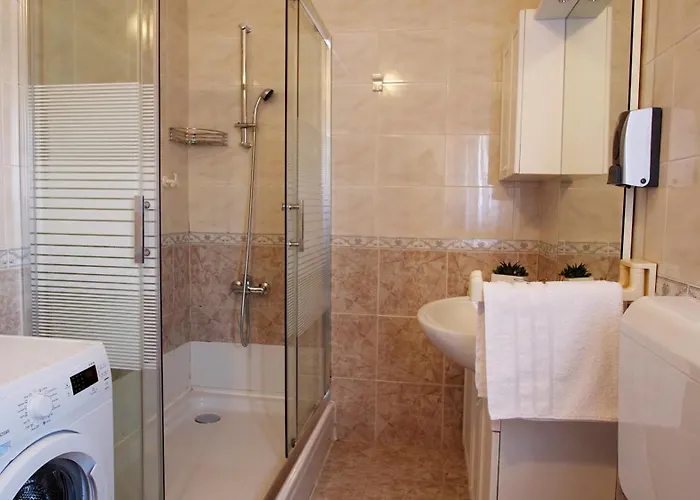 Grace Felice For 8 People With Private Pool & Only 2 Km From The Near Fazana Villa