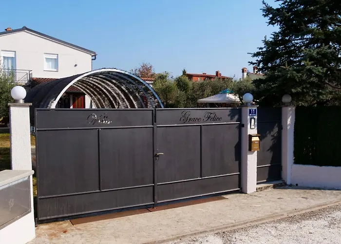 Grace Felice For 8 People With Private Pool & Only 2 Km From The Near Fazana * Valbandon