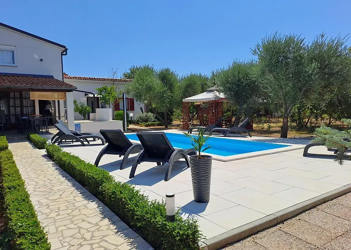 Grace Felice For 8 People With Private Pool & Only 2 Km From The Near Fazana *