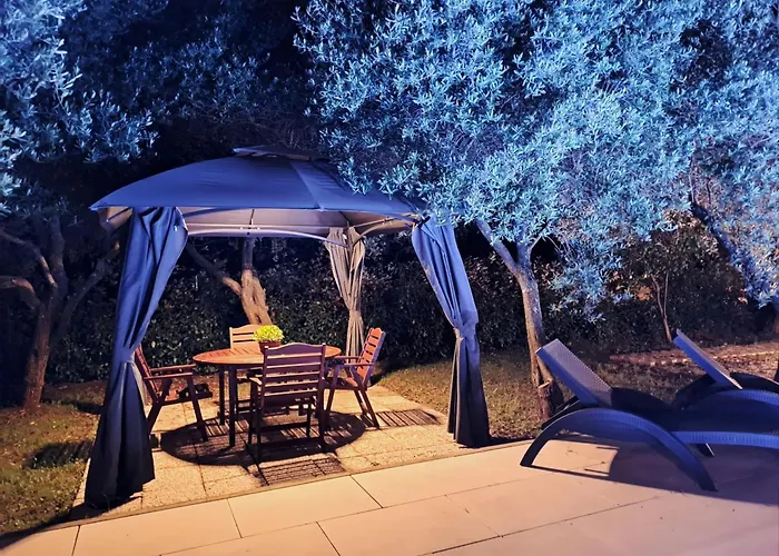 Grace Felice For 8 People With Private Pool & Only 2 Km From The Near Fazana * Valbandon